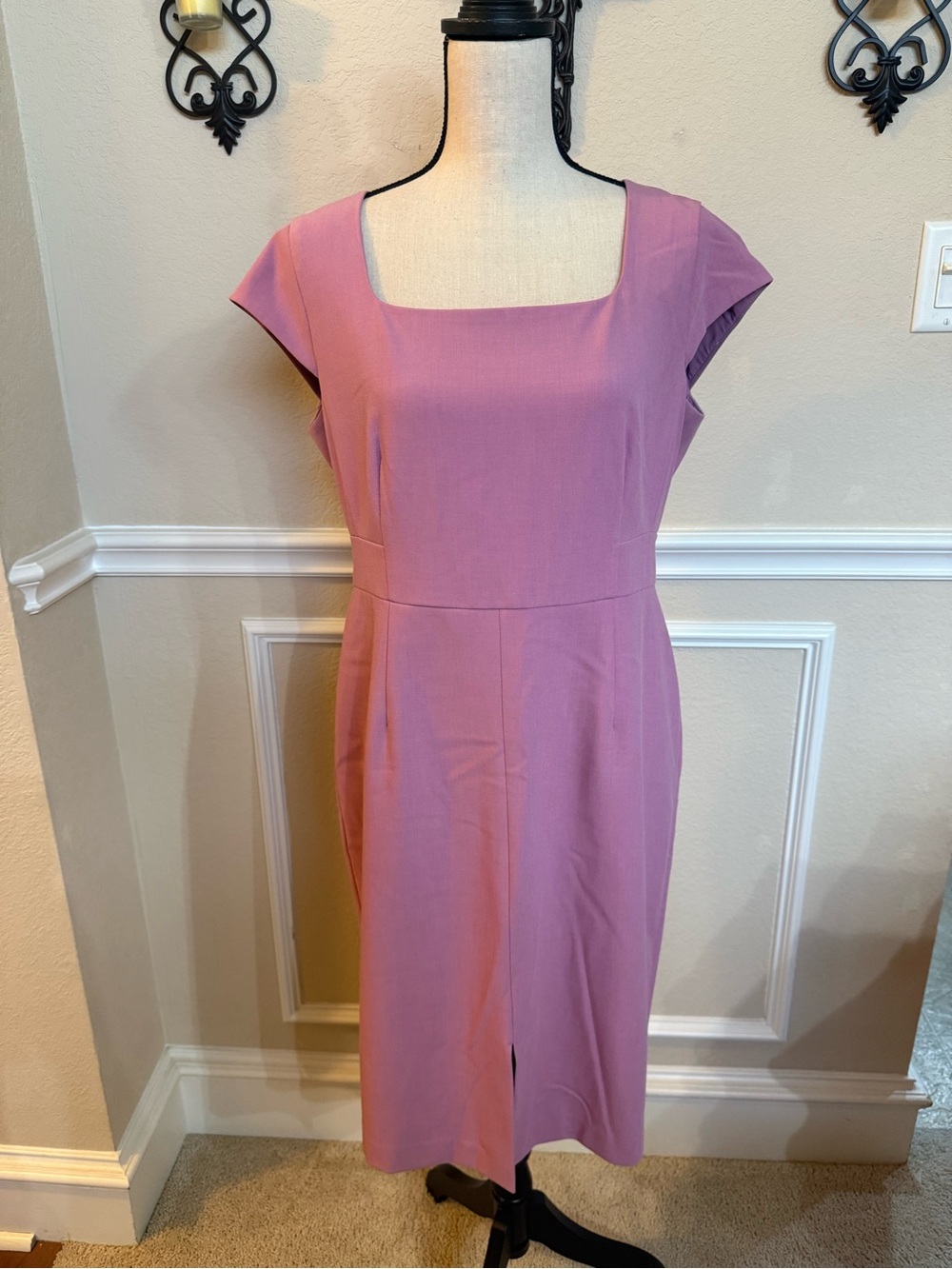 Ann Taylor Women's Short Sleeve Square-Neck Pink/Mauve Sheath Dress 12 Petite